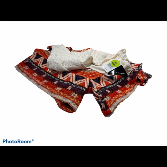 City triangles romper - Picture 10 of 11